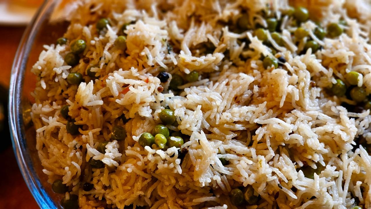 Fragrant polao rice with green peas
